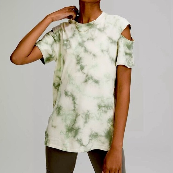 lululemon athletica Tops - Lululemon LA All Yours Cut-Out Short Sleeve Tee EUC Size 10